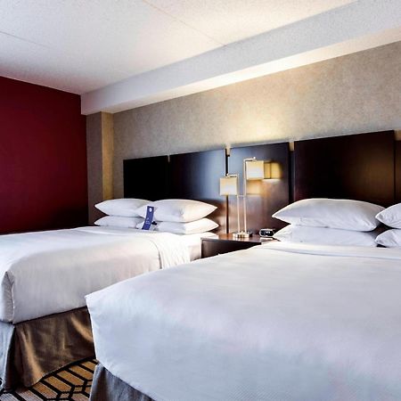 Delta Hotels By Marriott Fargo Exterior photo