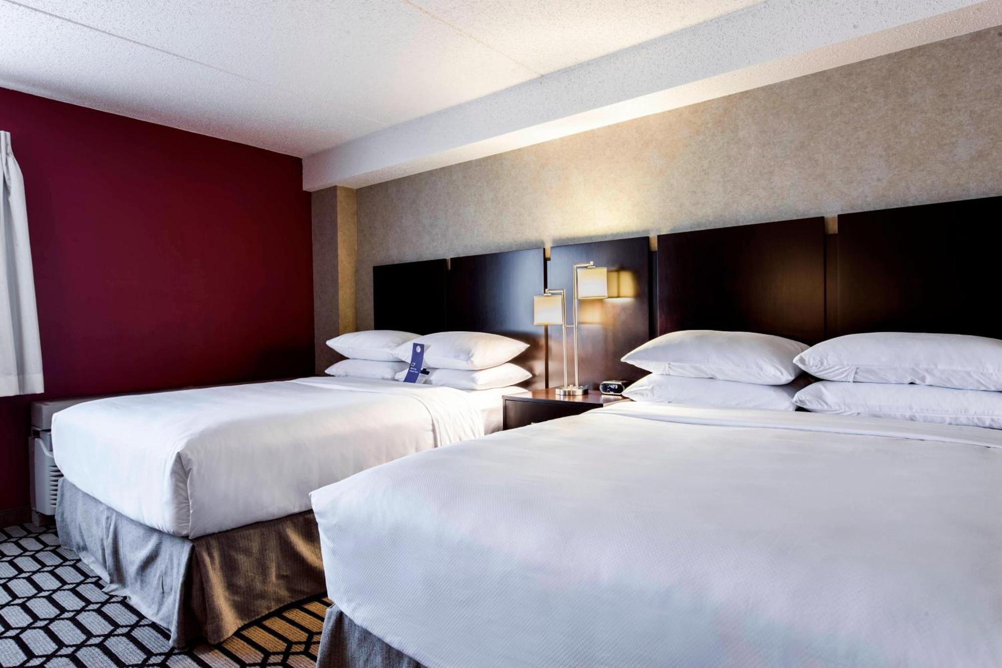 Delta Hotels By Marriott Fargo Exterior photo