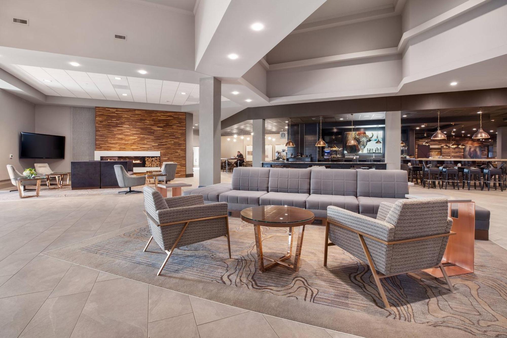 Delta Hotels By Marriott Fargo Exterior photo