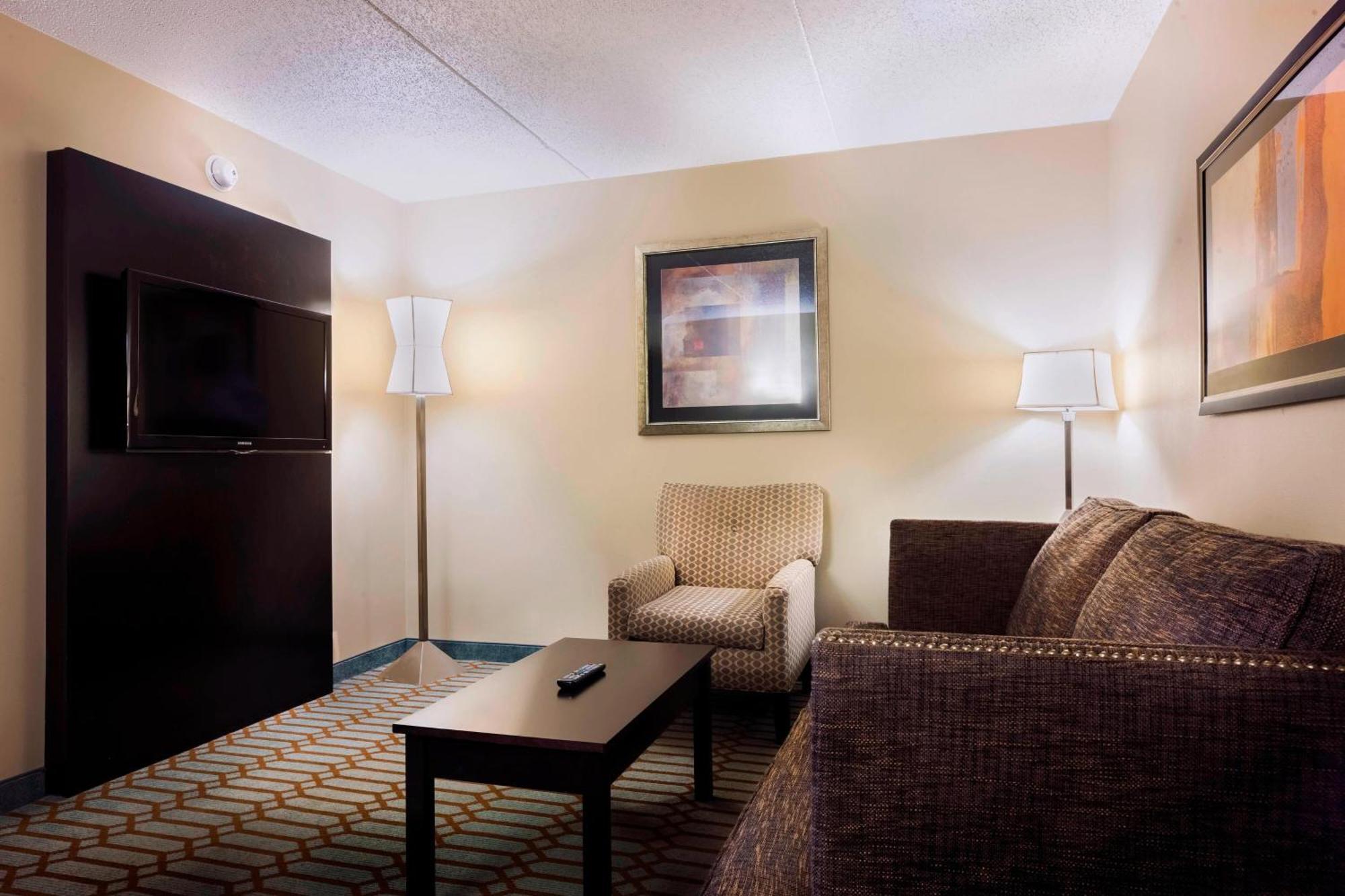 Delta Hotels By Marriott Fargo Exterior photo